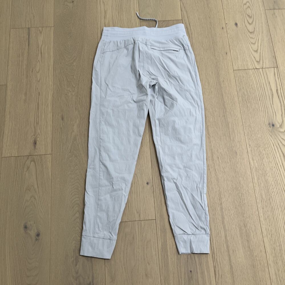 Athleta Pants Women Size 6T Gray Joggers Zip Pockets Stretch Activewear Nylon - Picture 7 of 10
